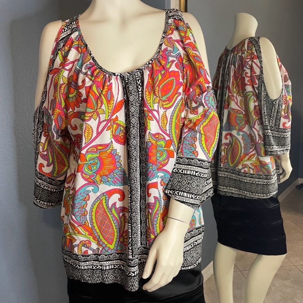 Gibson Latimer Cold Shoulder Boho Paisley Top M Black White Border Print